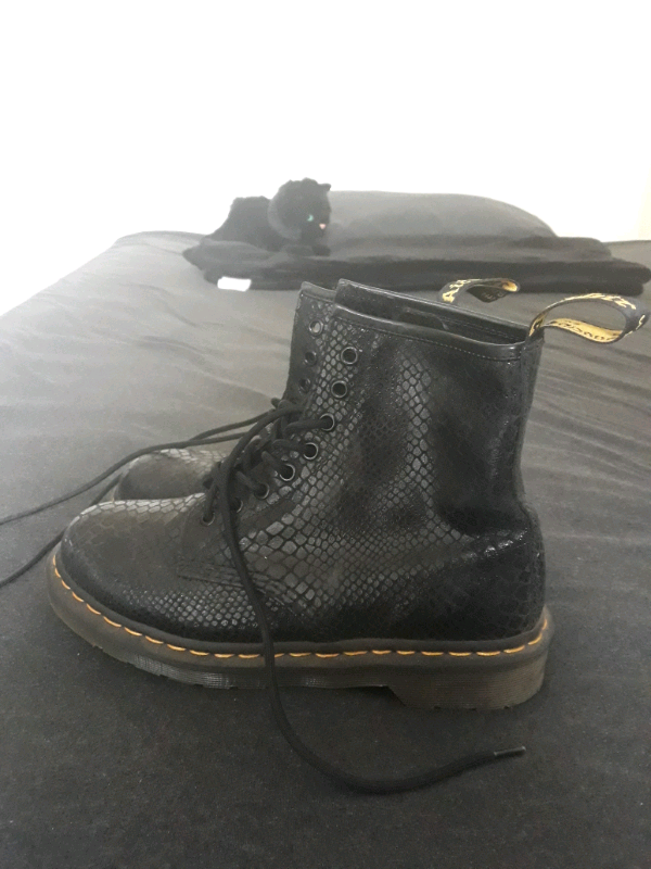 snakeskin doc martens black